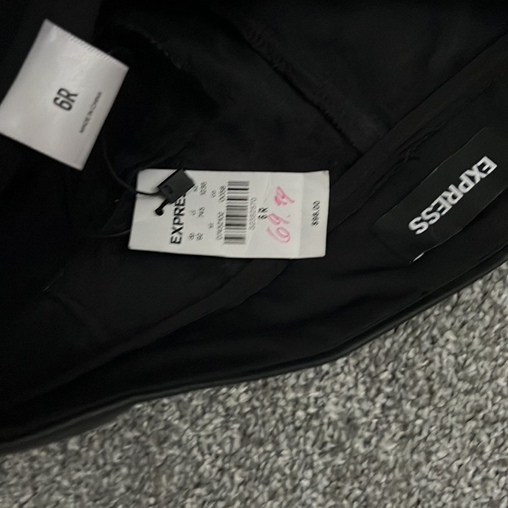 Express pants - Picture 4 of 15